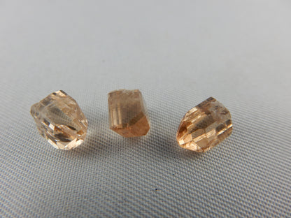 super clear-gemmy classic champagne colour undamaged terminated Topaz points 
