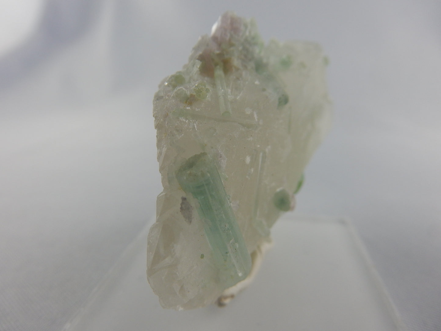 Tourmaline on Quartz