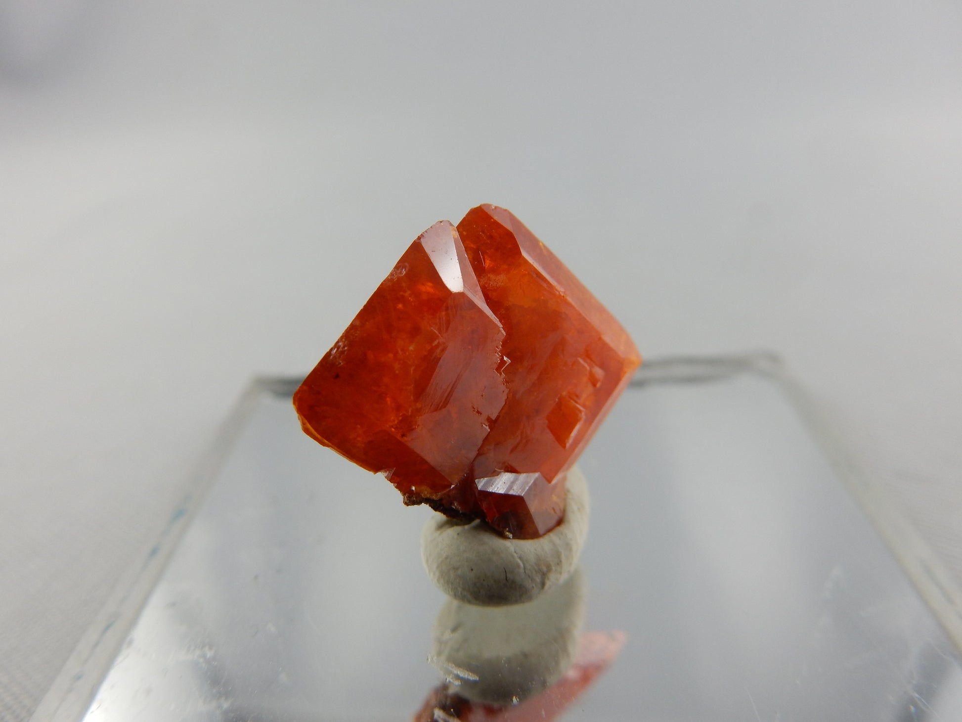 big perfect twinned blades of gemmy orange Wulfenite - from world-famous Red Cloud Mine Arizona - now closed