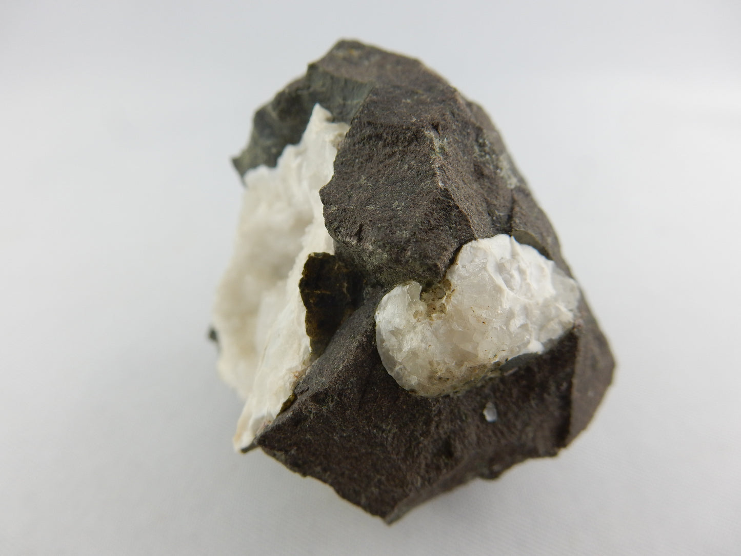 Chabazite in Basalt