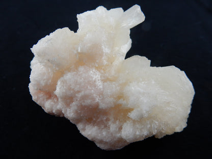 amazing twin "bow-tie" shaped crystal of stilbite from India