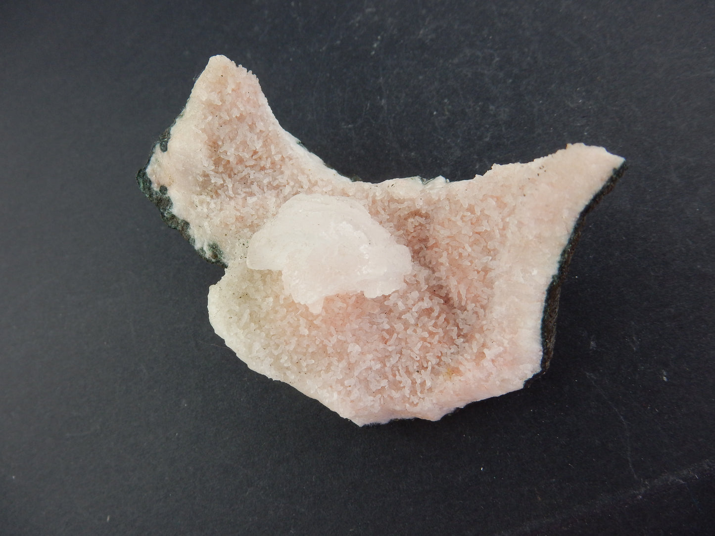 Heulandite on Matrix