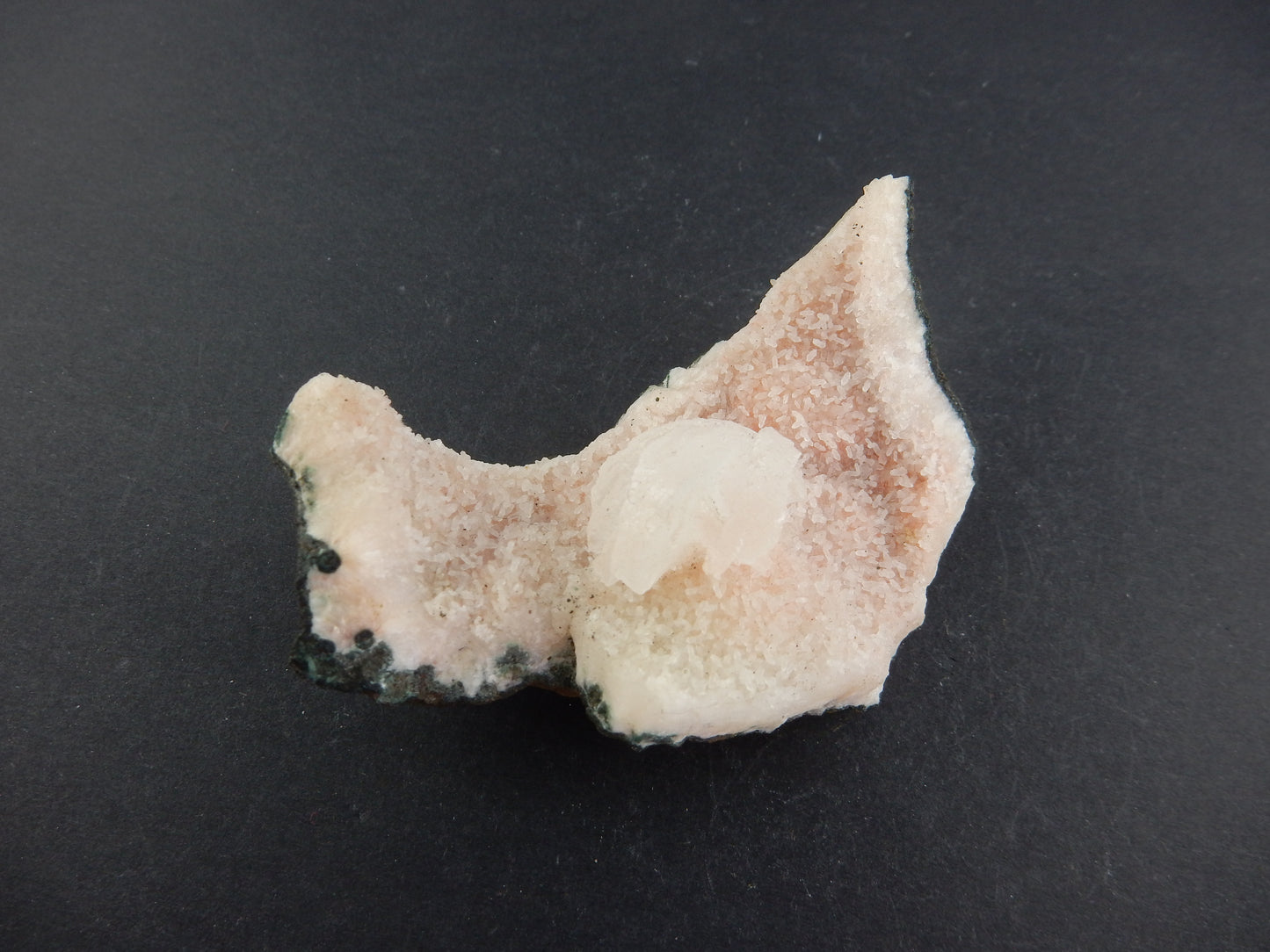 Heulandite on Matrix