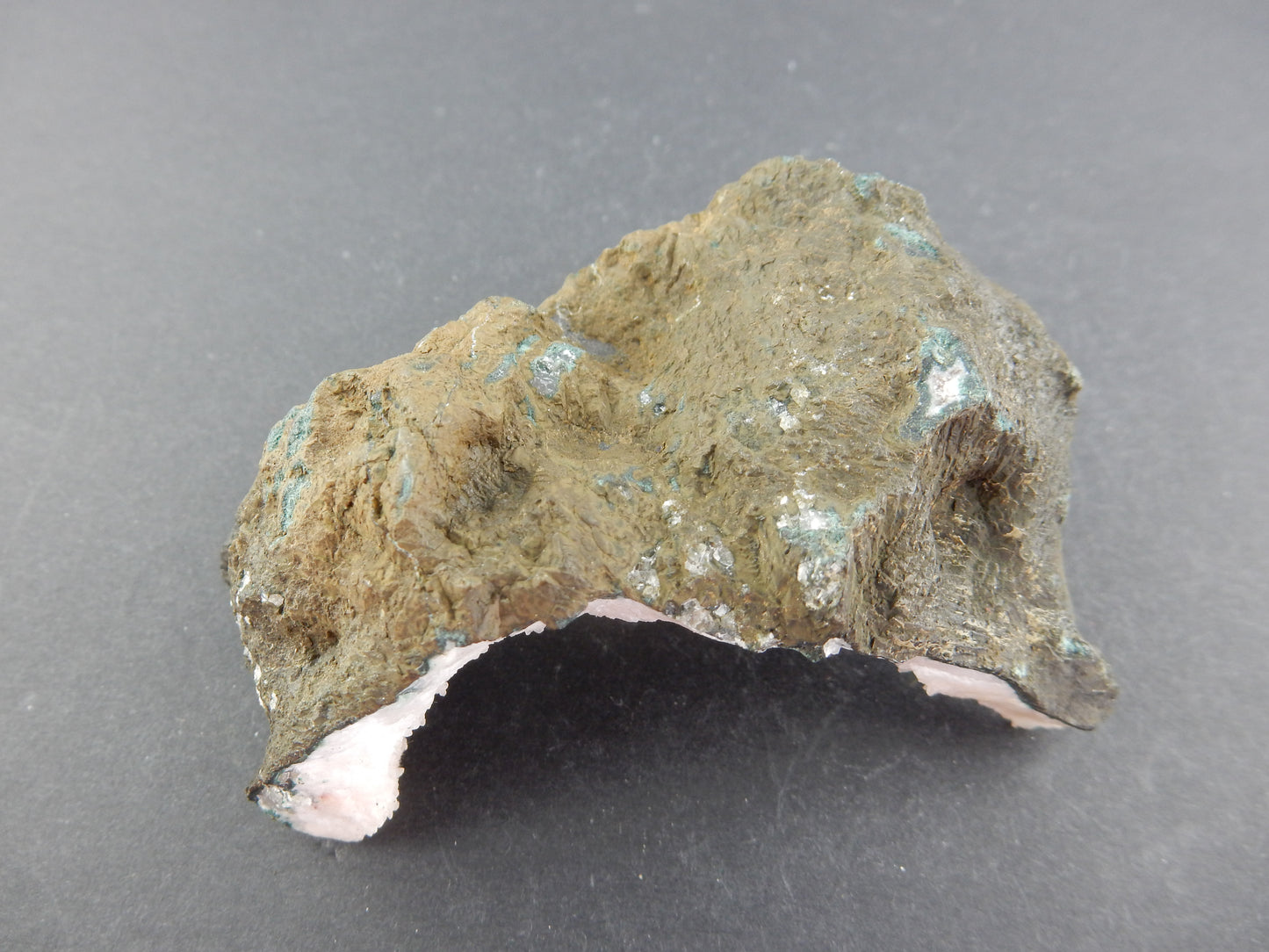 Heulandite on Matrix